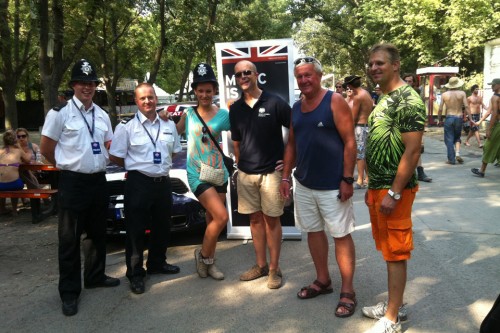 Ambassador Knott (middle) with Bobbies at the Sziget Festival