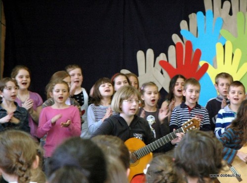 Multicultural Day at the Erzsébetváros Bilingual Primary School (Dobsuli) ©www.dobsuli.hu