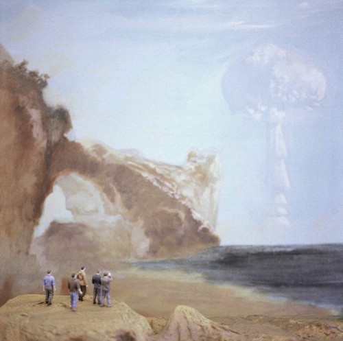 A piece from the Another Country series, where tourists are watching with perfectly calm a bomb cloud, a mushroom-shaped formation characteristic of a nuclear explosion. The scene is very similar to the way we watch conflicts, terrorist attacks and wars on the media.
