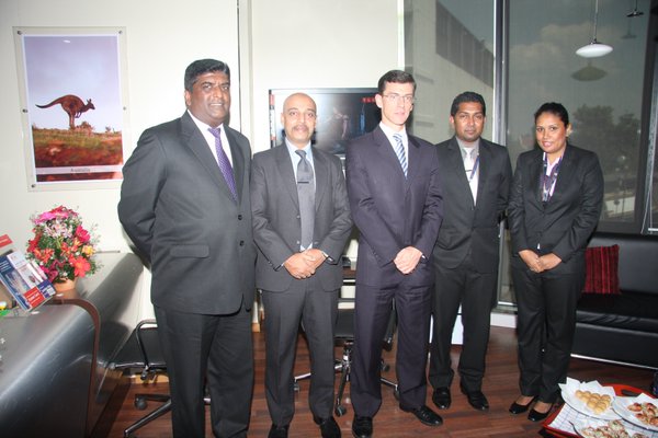 British High Commissioner James Dauris (centre) during a recent visit to the Visa Application Centre in Colombo