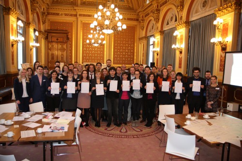 EU YOung Leaders holding #YLDementia message