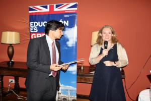 British Ambassador Sarah Dickson and Guatemalan Chevening Scholar Javier Brolo