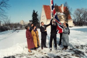 The flag is raised over the British Embassy building on Antakalnio gatve for the first time