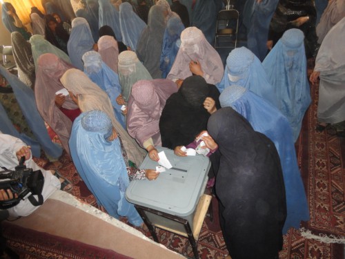 Helmand women crowding to vote at the Municipal Advisory Board elections