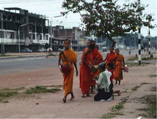 The airport road, now Avenue Souphanouvong, in 1976