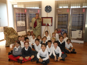 Photo of King John with the Year 2 students 