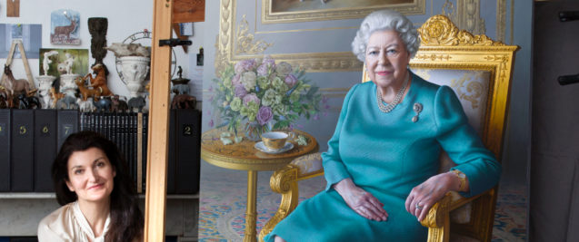 Miriam Escofet with her portrait of HM The Queen