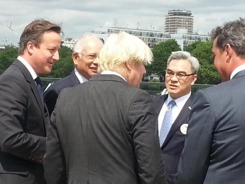 The two Prime Ministers, the Mayor London and Tan Sri Liew on the roof of Battersea Power Station