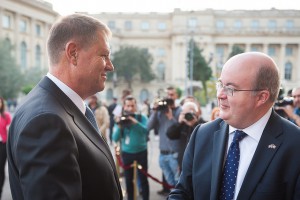 Iohannis and Brummell talking