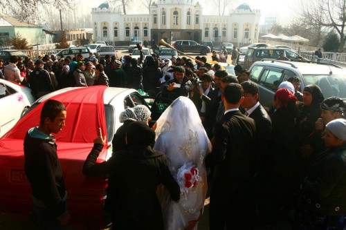 Gate-crashing weddings in Hizar